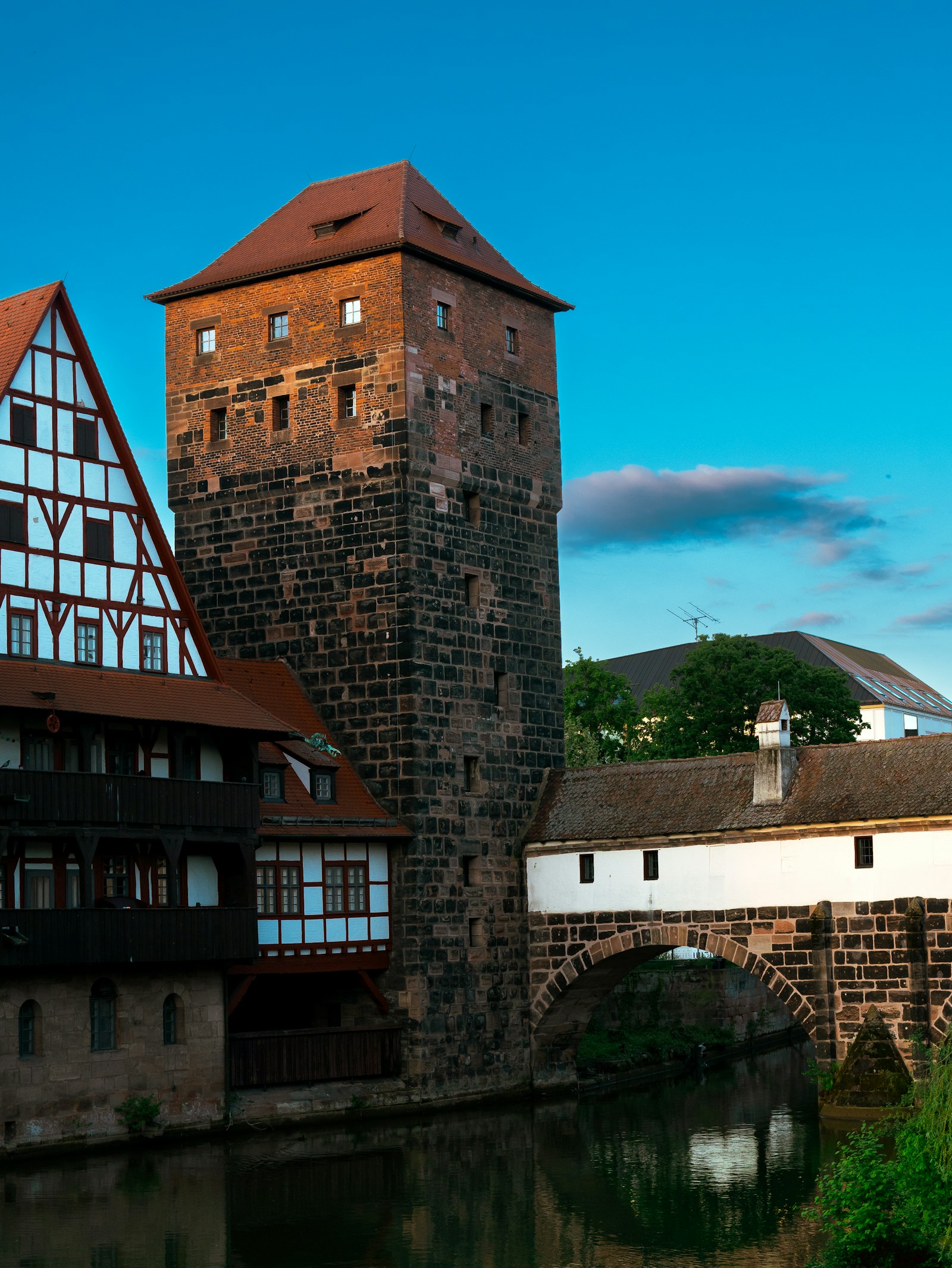 Originalaufnahme der Nürnberger Altstadt mit Brücke und Pegnitz